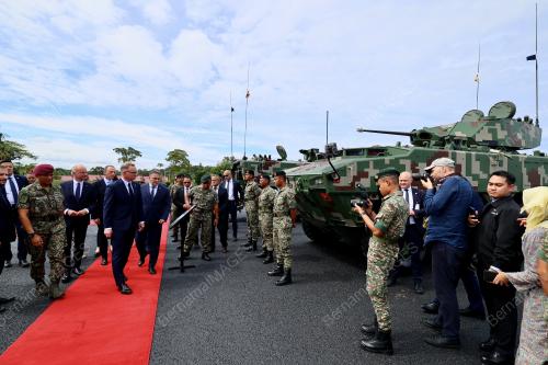ANDRZEJ DUDA