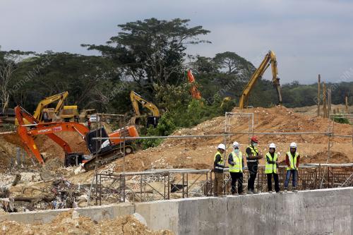 TINJAUAN KERJA BAIK PULIH TEBING LOJI RAWATAN AIR LINGGI