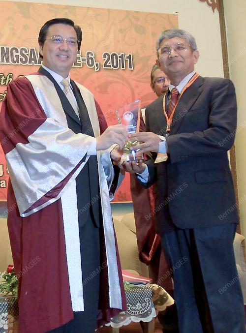 DATUK SERI LIOW TIONG LAI