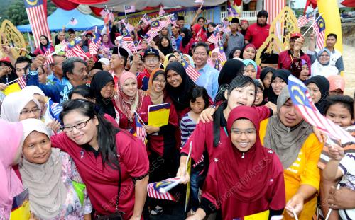 DATUK SERI DR RAIS YATIM