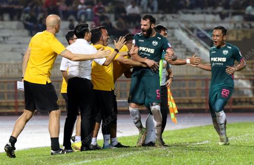 BOLASEPAK PIALA MALAYSIA