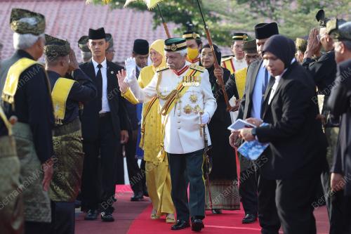 TUANKU MUHRIZ TUANKU MUNAWIR 