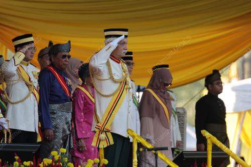 TUANKU MUHRIZ TUANKU MUNAWIR 