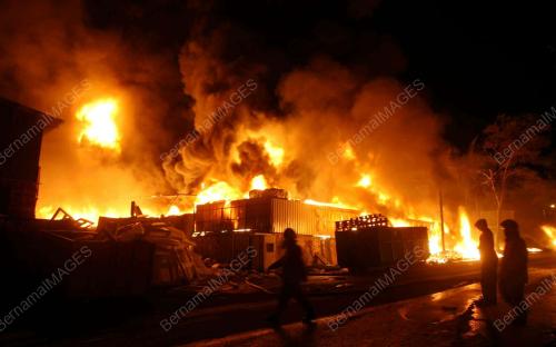 KILANG TERBAKAR