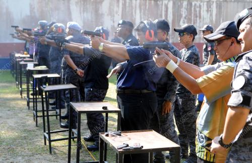 NS07_16052015_LATIHAN_MENEMBAK