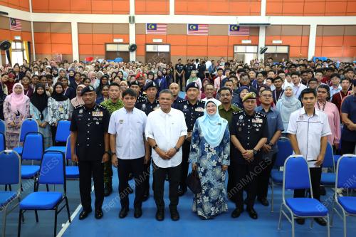 DATUK SERI SAIFUDDIN NASUTION ISMAIL