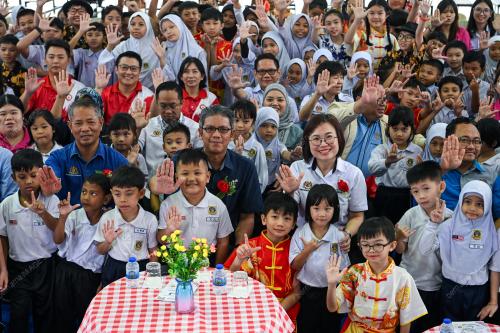 NS07_16122025_SEKOLAH_ANGKAT