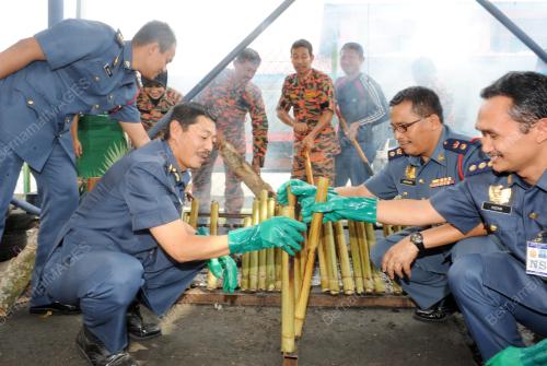 NS07_17082012_BOMBA_LEMANG