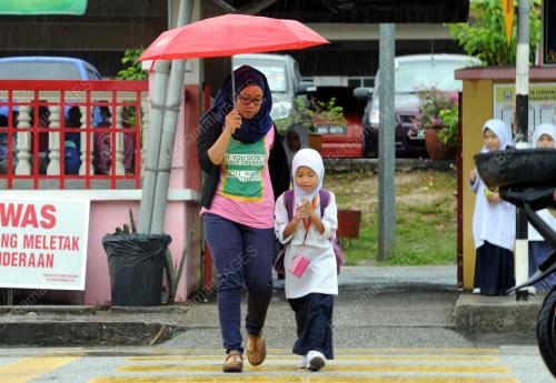 NS07_17092015_HUJAN