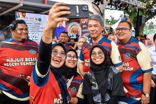 DATUK SERI MOHAMAD HASAN