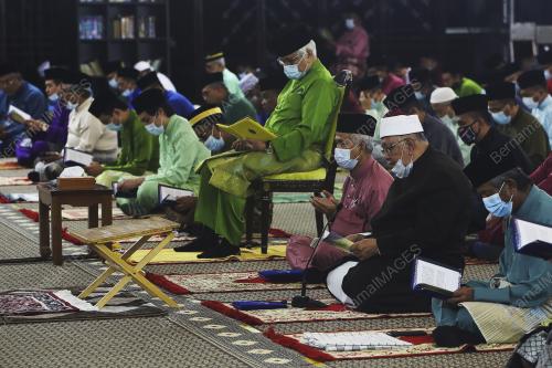 TUANKU MUHRIZ TUANKU MUNAWIR