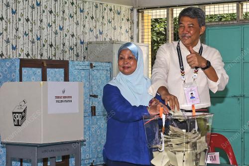 DATUK SERI MOHAMAD HASAN