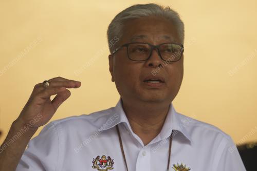 DATUK SERI ISMAIL SABRI YAAKOB