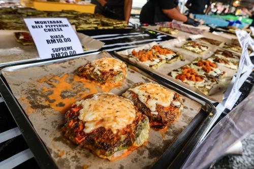 NS07_20022026_MURTABAK_POCONG