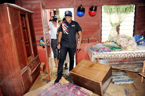 NS07_20032017_BANJIR_KILAT