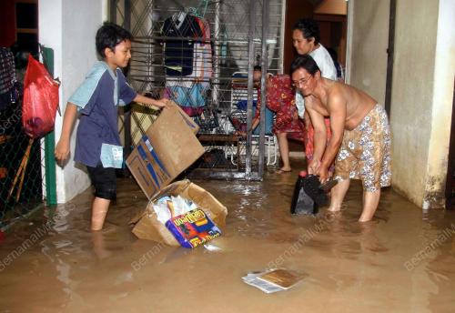 BANJIR KILAT