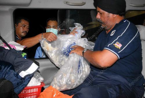 KAPAL TERBAKAR