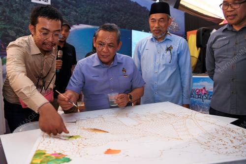 DATUK SERI AMINUDDIN HARUN