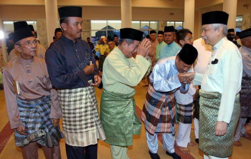TUANKU MUHRIZ IBNI ALMARHUM TUANKU MUNAWIR
