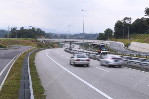 NS07_24042018_MB_PERSIMPANGAN_BERTINGKAT