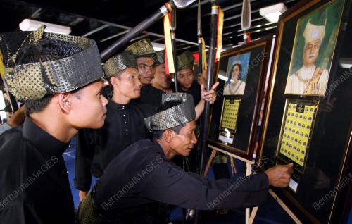 SETEM TUANKU MUHRIZ IBNI ALMARHUM TUANKU MUNAIWR