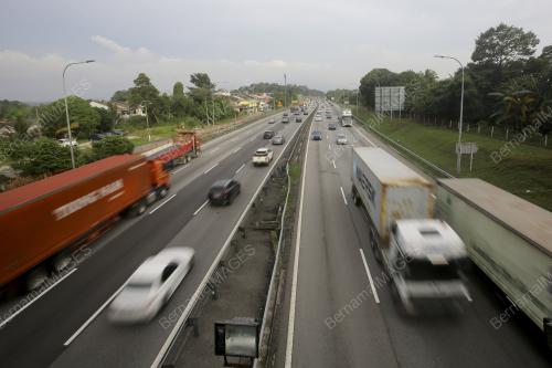 TINJAUAN ALIRAN TRAFIK LEBUHRAYA UTARA-SELATAN