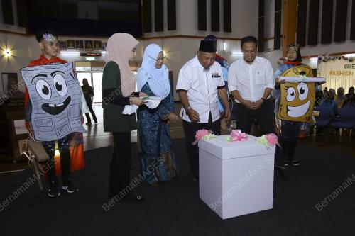 NS07_25092019_FESYEN_BN201909252217