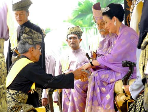 TUANKU MUHRIZ IBNI ALMARHUM TUANKU MUNAWIR