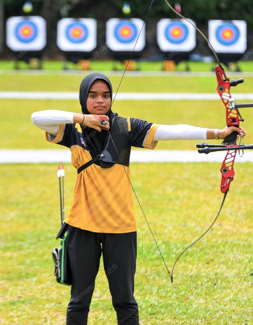 ARIANA NUR DANIA MOHAMAD ZAIRI