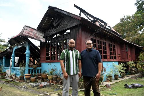RUMAH TERBAKAR DI KAMPUNG TANJUNG GADONG