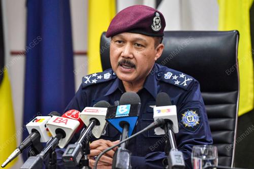 DATUK SERI MOHD YUSRI HASSAN BASRI