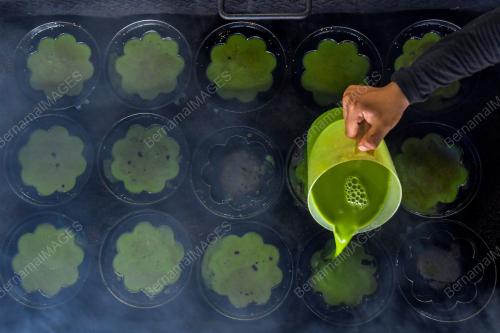KUIH BAKAR TRADISIONAL