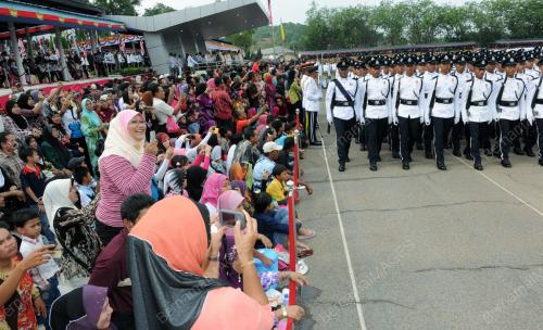 DATUK SERI MOHD NAJIB TUN ABDUL RAZAK