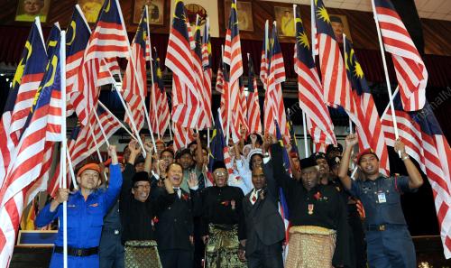 HARI PAHLAWAN