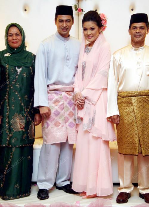 SHEIKH MUSZAPHAR SHUKOR