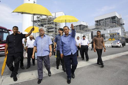 TUANKU MUHRIZ TUANKU MUNAWIR