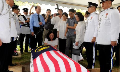 NS08_03102015_POLIS_PENGKEBUMIAN