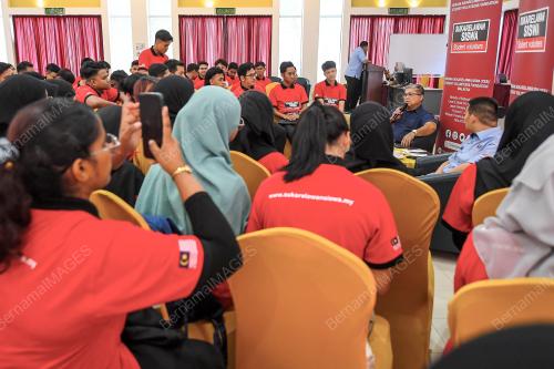DATUK AARON AGO DAGANG