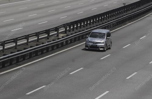 NS08_04062019_TRAFIK_LANCAR