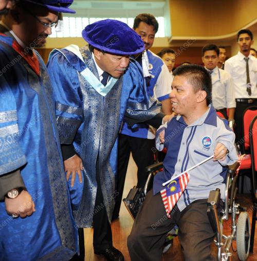 NS08_04092015_MUHAMAD_USIM