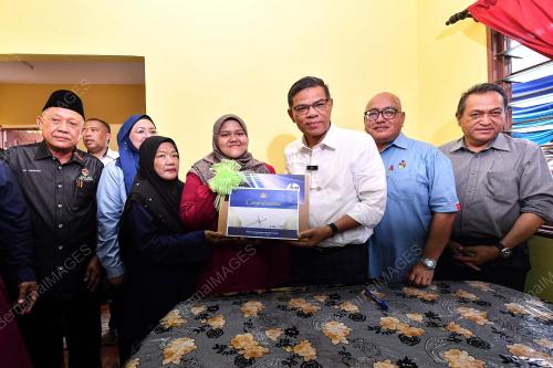 DATUK SERI SAIFUDIN NASUTION ISMAIL