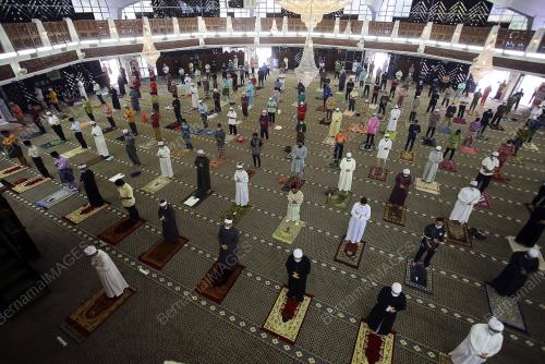 SOLAT JUMAAT DI MASJID NEGERI