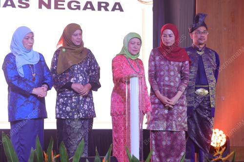 DATUK SERI NANCY SHUKRI