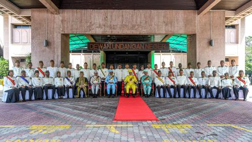 TUANKU MUHRIZ TUANKU MUNAWIR