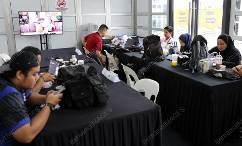 WARTAWAN/MEDIA