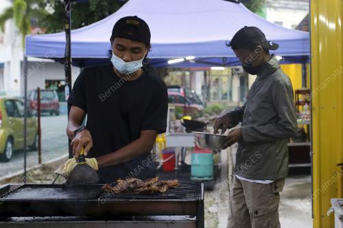 PENGECUALIAN BAYARAN LESEN PERNIAGAAN PENJAJA