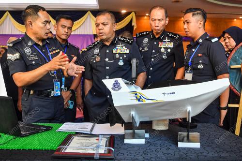 TAN SRI AYOB KHAN MYDIN PITCHAY