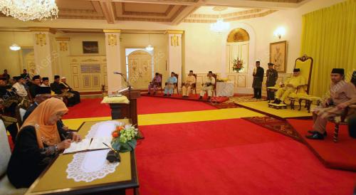 TUANKU MUHRIZ IBNI ALMARHUM TUANKU MUNAWIR