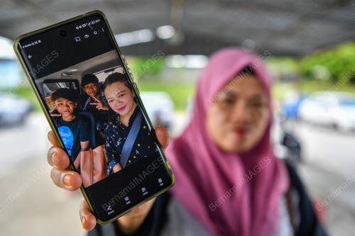 IBU MANGSA KEMALANGAN SENAWANG