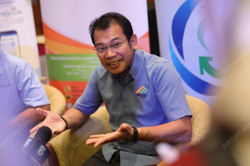 DATUK AHMAD HUSAINI ABDUL RAHMAN